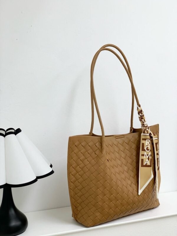 Light brown BV tote bag