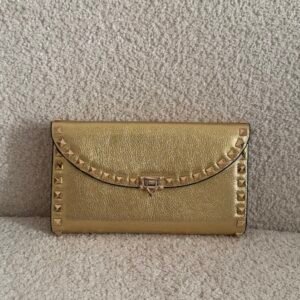 Garavani wallet on chain gold