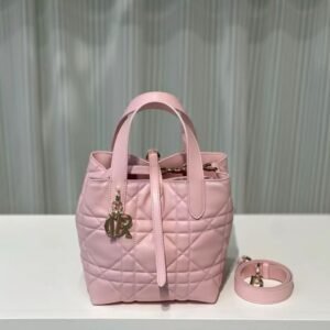 Pink D Toujour