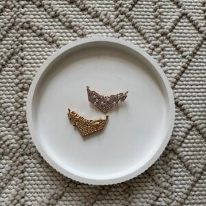 UAE brooch